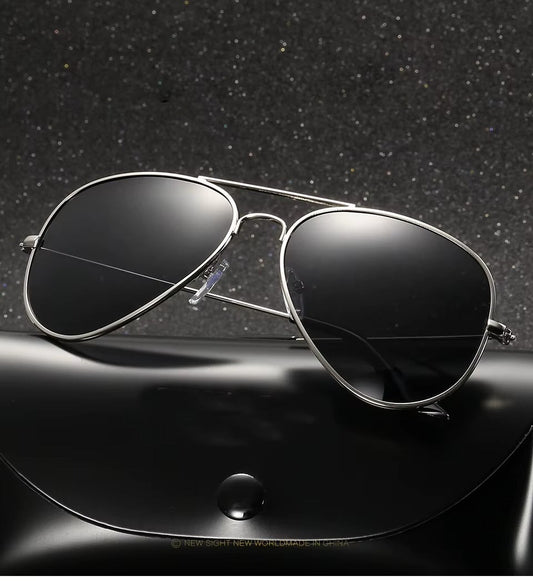 Lunettes de soleil aviateur polarisées classiques à monture métallique avec verres de protection UV400
